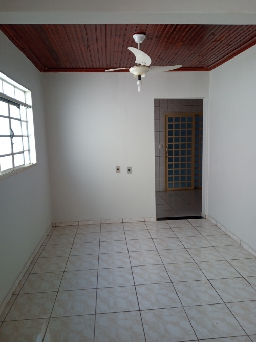 Casa à Venda no Conjunto Habitacional Taane Andraus em Araçatuba/SP