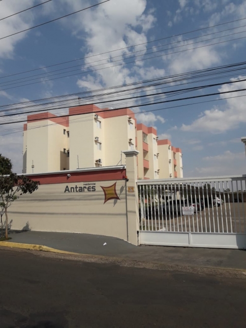 Apartamento à Venda no Conjunto Habitacional Doutor Antônio Villela Silva em Araçatuba/SP