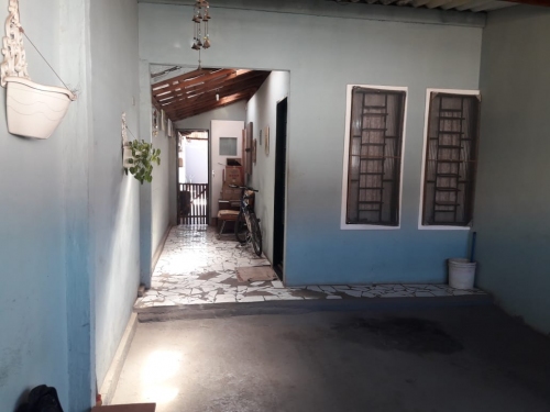 Casa à Venda no Conjunto Habitacional Ivo Tozzi em Araçatuba/SP