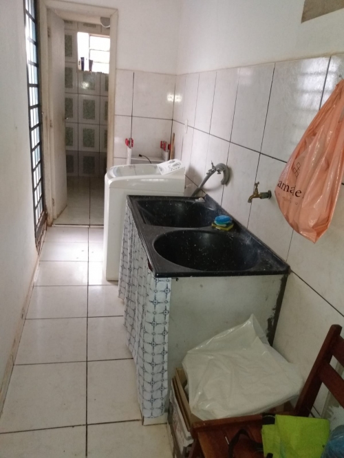 Casa à Venda no Conjunto Habitacional Nossa Senhora Aparecida em Araçatuba/SP