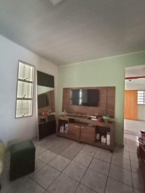 Casa à Venda no Conjunto Habitacional Nossa Senhora Aparecida em Araçatuba/SP