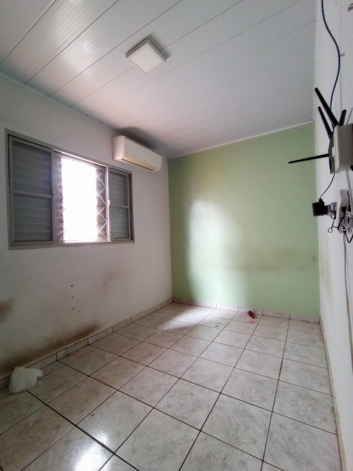 Casa à Venda no Conjunto Habitacional Nossa Senhora Aparecida em Araçatuba/SP