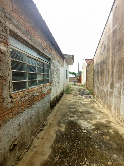 Casa à Venda no Água Branca I em Araçatuba/SP
