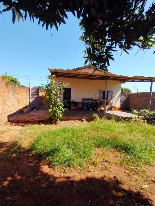 Casa à Venda no Aeroporto em Araçatuba/SP