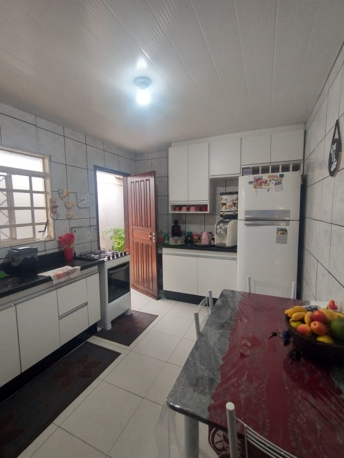 Casa à Venda no Conjunto Habitacional Clóvis Valentin Picolotto em Araçatuba/SP