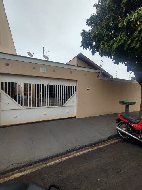 Casa à Venda no Ipanema em Araçatuba/SP